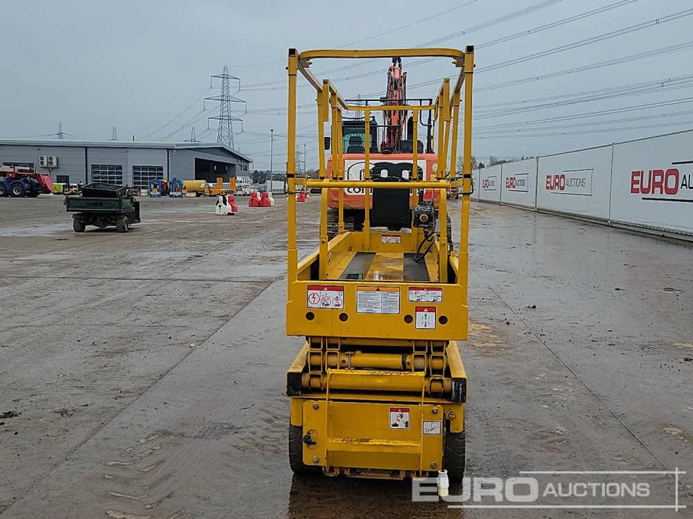 2014 Haulotte Compact 8 - Aerial platform: picture 4 2014 Haulotte Compact 8 - Aerial platform: picture 4