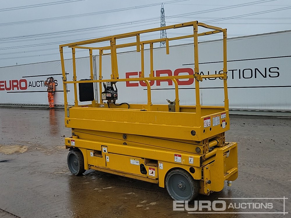 2014 Haulotte Compact 8 - Aerial platform: picture 3 2014 Haulotte Compact 8 - Aerial platform: picture 3