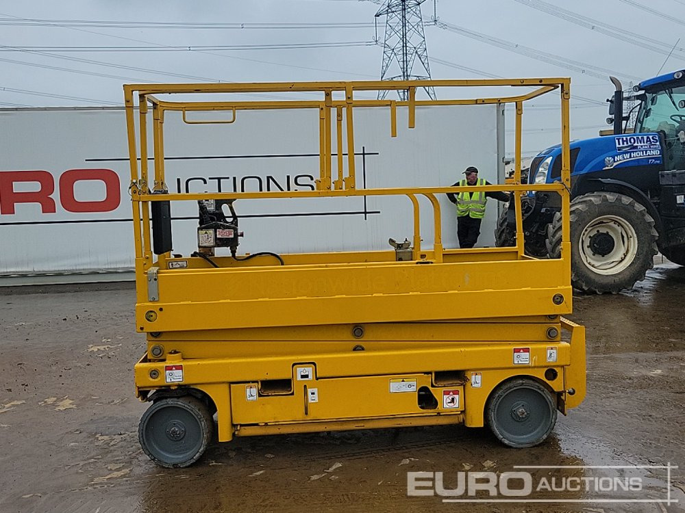 2014 Haulotte Compact 8 - Aerial platform: picture 2 2014 Haulotte Compact 8 - Aerial platform: picture 2