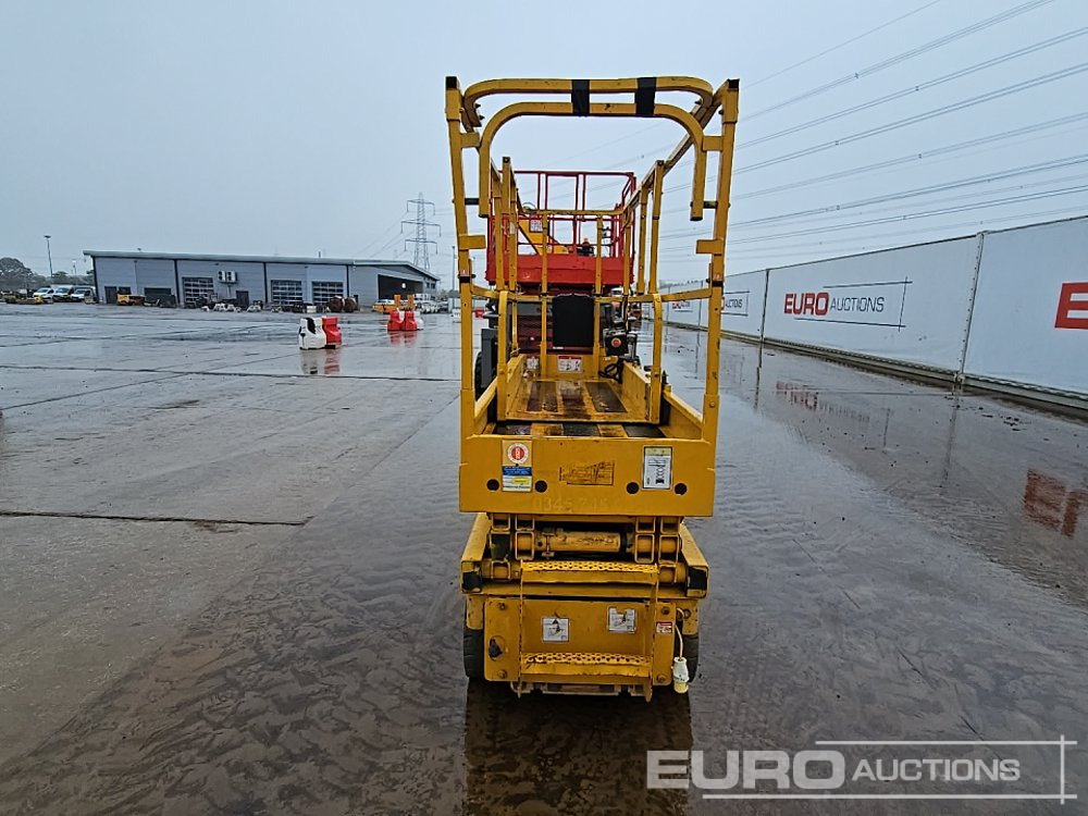 2014 Haulotte Compact 8 - Aerial platform: picture 4 2014 Haulotte Compact 8 - Aerial platform: picture 4
