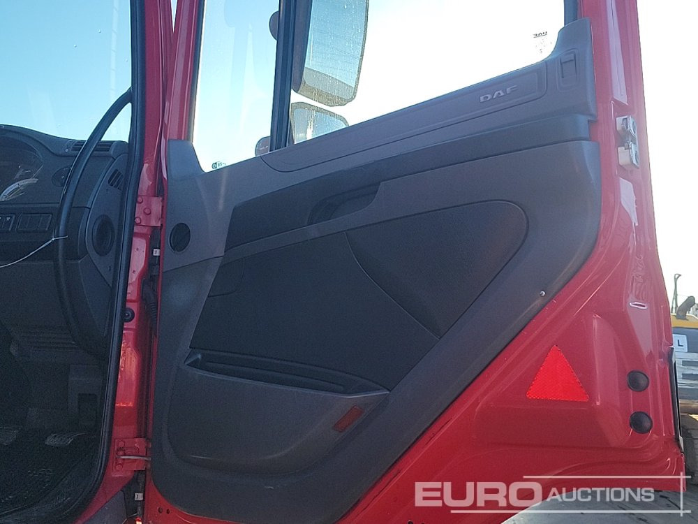 Dropside/ Flatbed truck 2015 DAF CF290: picture 37