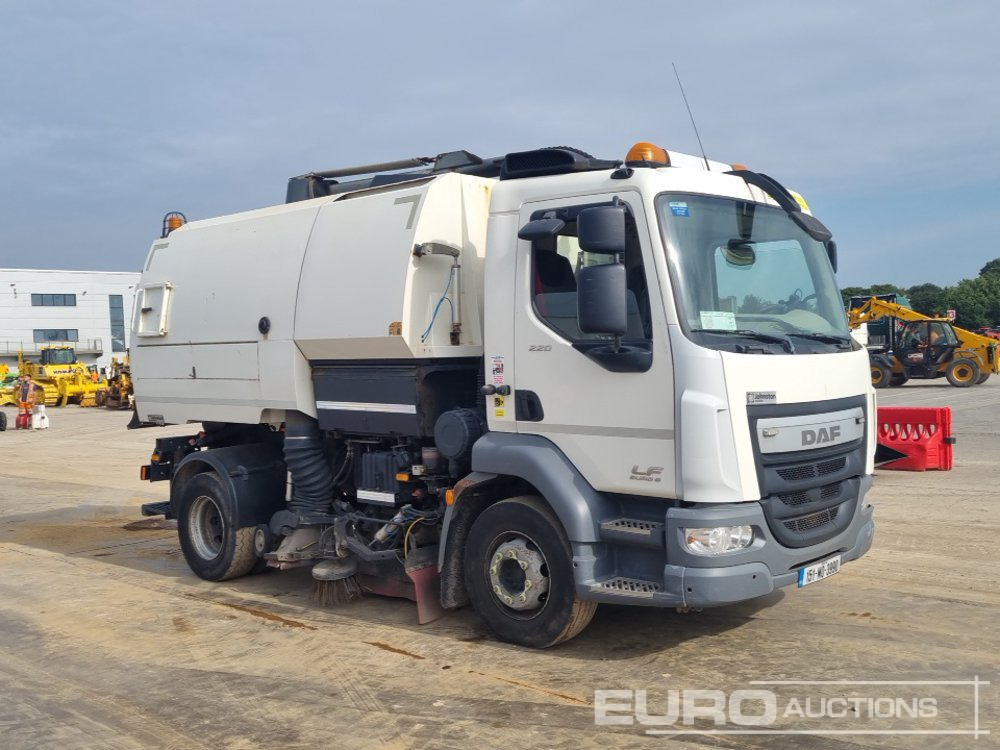 Road sweeper 2015 DAF LF220: picture 7