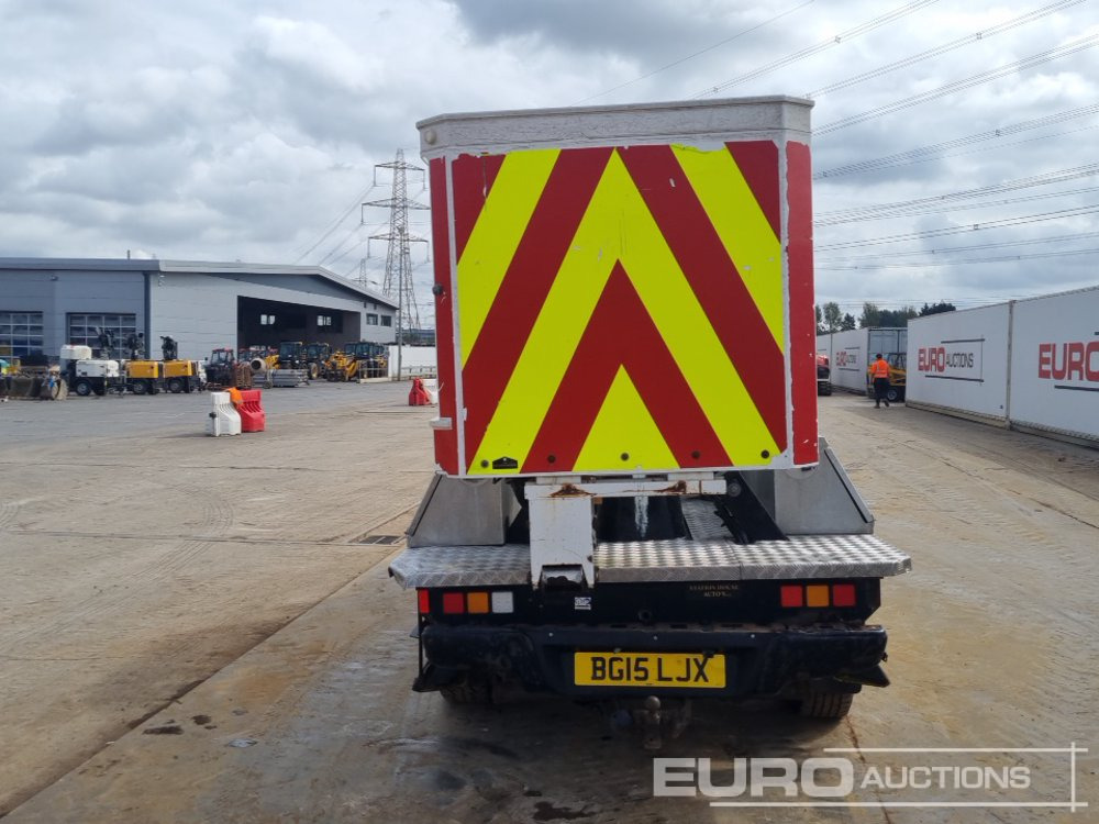 2015 Isuzu D-Max - Passenger van: picture 4 2015 Isuzu D-Max - Passenger van: picture 4