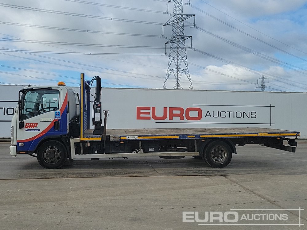 2015 Isuzu NPR - Dropside/ Flatbed truck: picture 2 2015 Isuzu NPR - Dropside/ Flatbed truck: picture 2