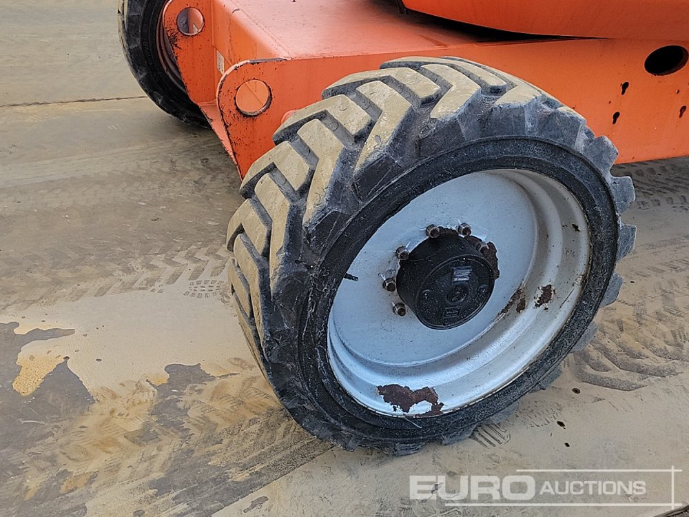 Articulated boom 2015 JLG 600AJ: picture 9