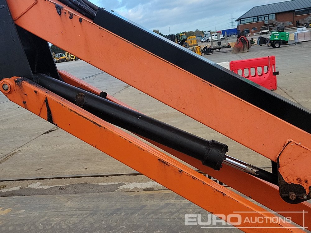 Articulated boom 2015 JLG 600AJ: picture 19
