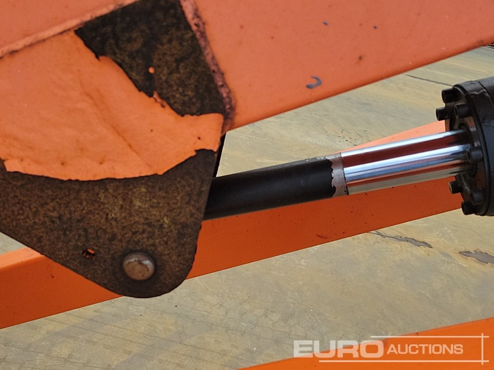 Articulated boom 2015 JLG 600AJ: picture 29