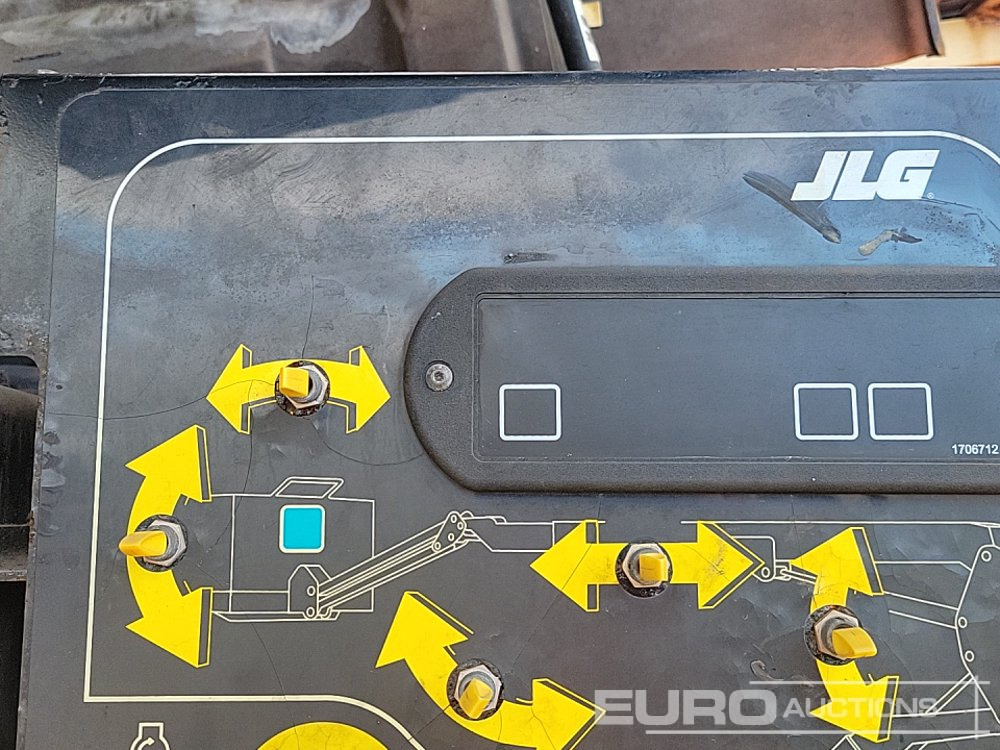 Articulated boom 2015 JLG 600AJ: picture 43