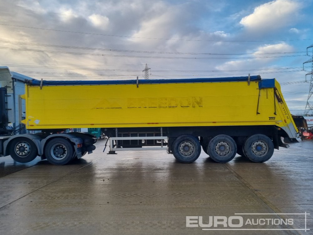 2015 Titan Tri Axle Bulk Walking Floor Trailer, Front Lift Axle, Easy Sheet - Walking floor semi-trailer: picture 2 2015 Titan Tri Axle Bulk Walking Floor Trailer, Front Lift Axle, Easy Sheet - Walking floor semi-trailer: picture 2