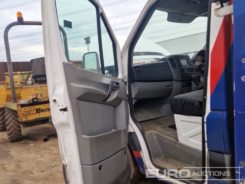 Flatbed van 2015 Volkswagen Crafter: picture 23 Flatbed van 2015 Volkswagen Crafter: picture 23