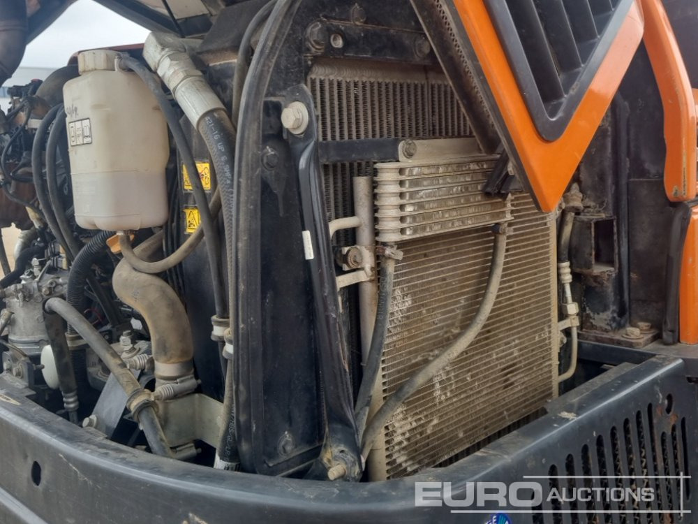 Mini excavator 2016 Doosan DX85R-3: picture 32