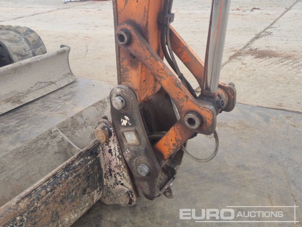 Mini excavator 2016 Doosan DX85R-3: picture 17