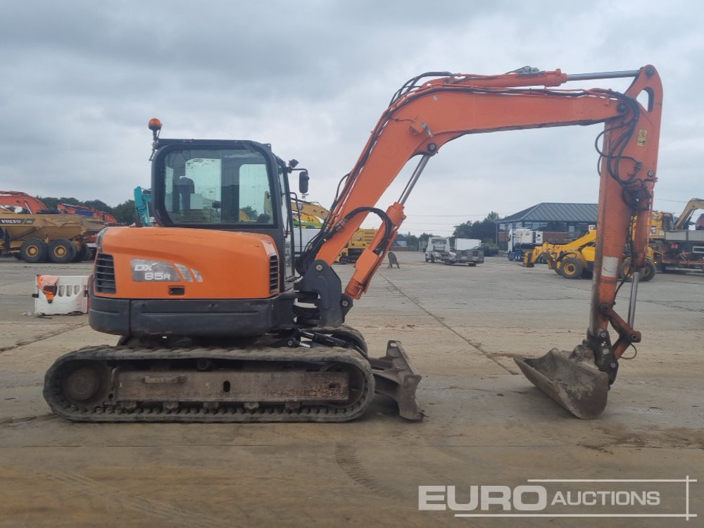 Mini excavator 2016 Doosan DX85R-3: picture 6