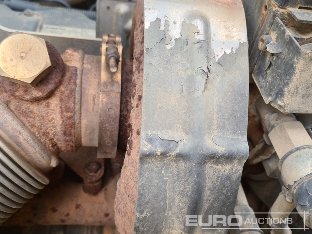 Crawler excavator 2016 Komatsu PC210LC-10: picture 31
