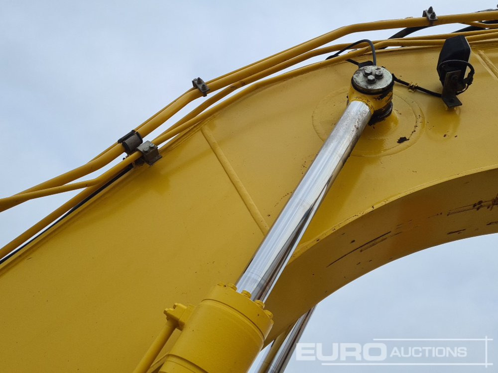 Crawler excavator 2016 Komatsu PC210LC-10: picture 18