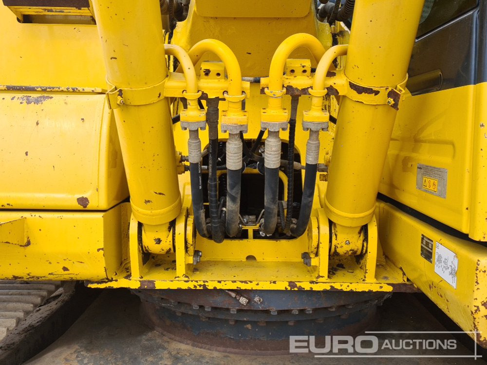Crawler excavator 2016 Komatsu PC210LC-10: picture 17