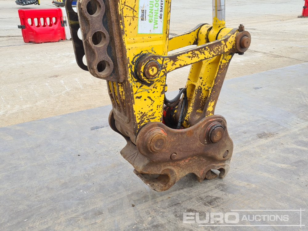 Crawler excavator 2016 Komatsu PC210LC-10: picture 21