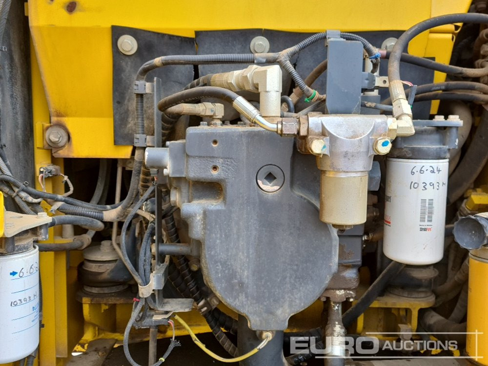 Crawler excavator 2016 Komatsu PC210LC-10: picture 39