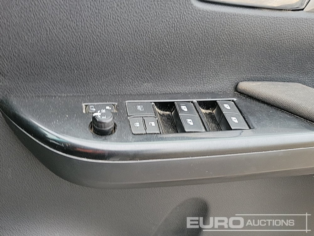 Pickup truck 2016 Toyota Hilux Invincible: picture 40 Pickup truck 2016 Toyota Hilux Invincible: picture 40