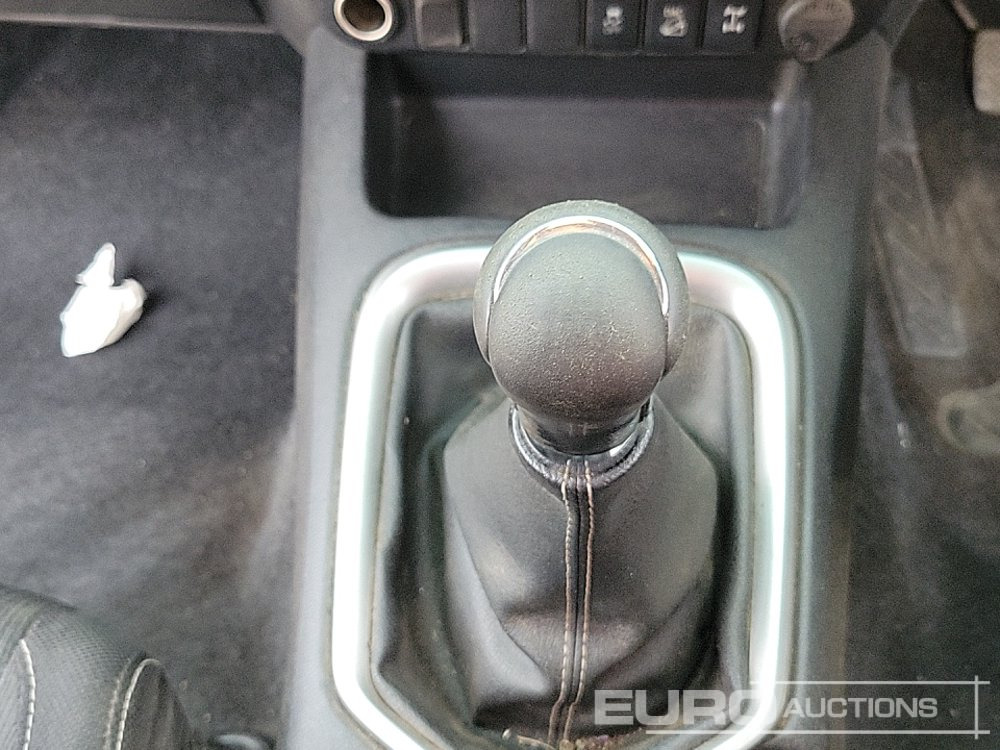 Pickup truck 2016 Toyota Hilux Invincible: picture 34 Pickup truck 2016 Toyota Hilux Invincible: picture 34