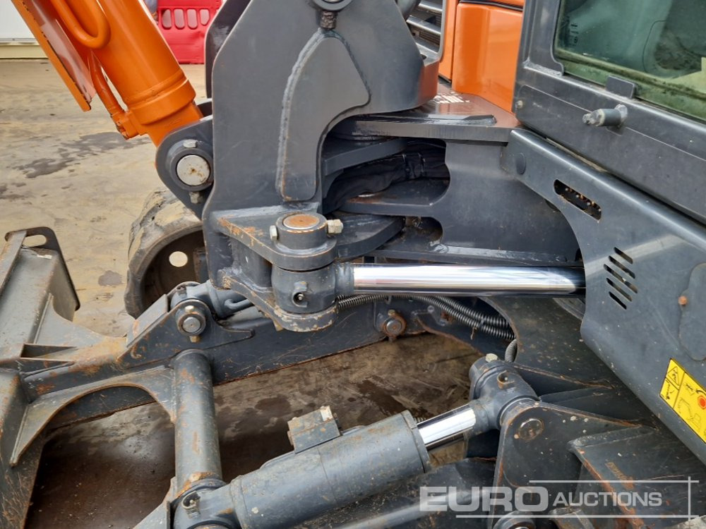 Mini excavator 2018 Doosan DX85-3: picture 17