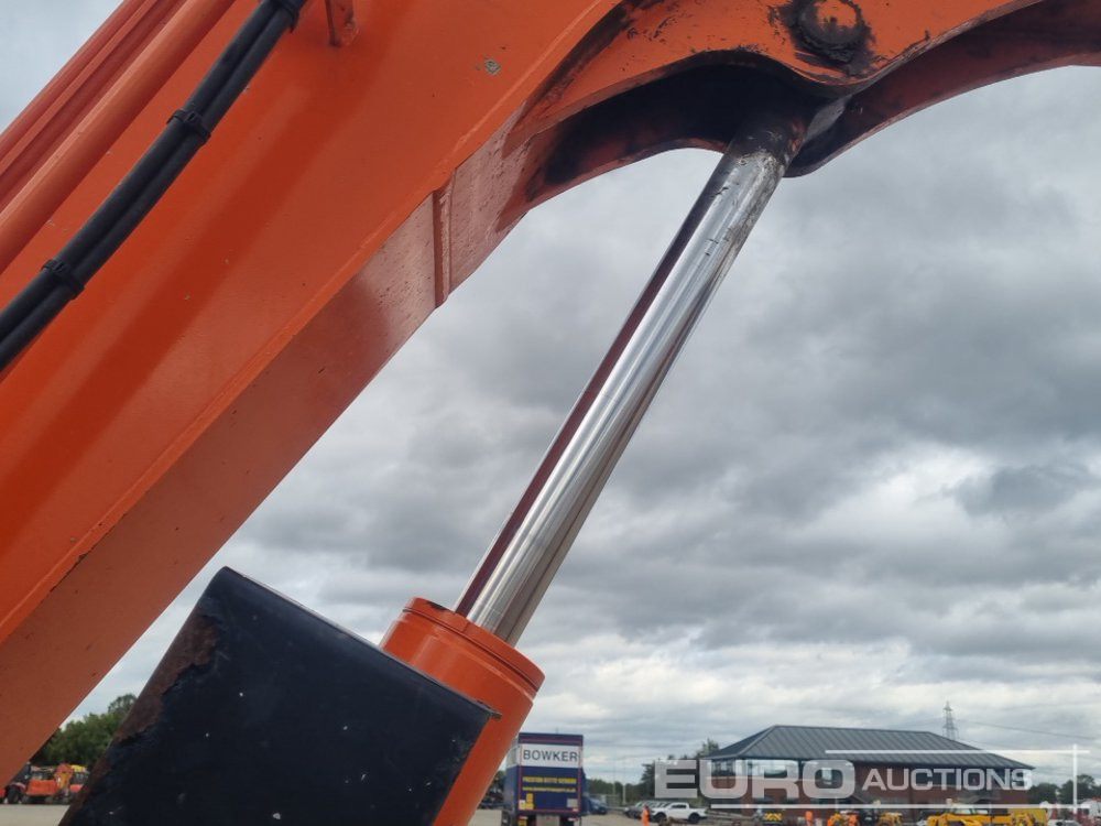 Mini excavator 2018 Hitachi ZX85USB-5A: picture 24
