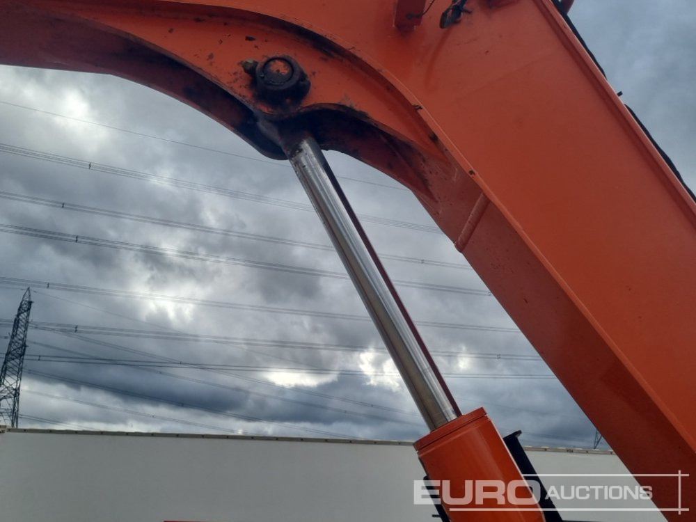 Mini excavator 2018 Hitachi ZX85USB-5A: picture 34