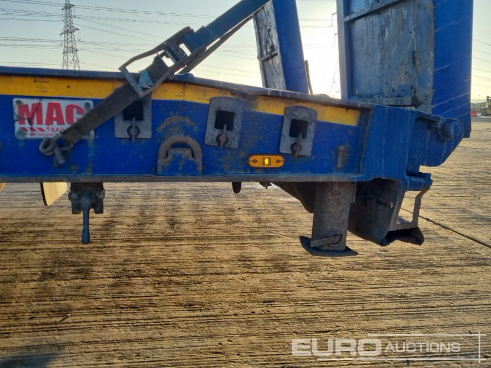 Low loader semi-trailer 2018 McCauley Tri Axle Step Frame Low Loader Trailer, Out Riggers, Hydraulic Ramps: picture 43 Low loader semi-trailer 2018 McCauley Tri Axle Step Frame Low Loader Trailer, Out Riggers, Hydraulic Ramps: picture 43