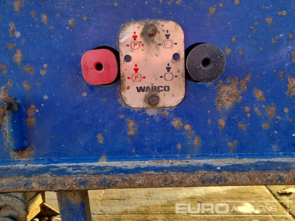 Low loader semi-trailer 2018 McCauley Tri Axle Step Frame Low Loader Trailer, Out Riggers, Hydraulic Ramps: picture 49 Low loader semi-trailer 2018 McCauley Tri Axle Step Frame Low Loader Trailer, Out Riggers, Hydraulic Ramps: picture 49