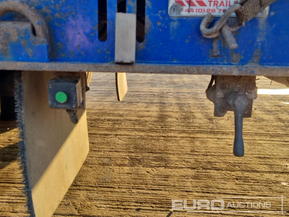 Low loader semi-trailer 2018 McCauley Tri Axle Step Frame Low Loader Trailer, Out Riggers, Hydraulic Ramps: picture 45 Low loader semi-trailer 2018 McCauley Tri Axle Step Frame Low Loader Trailer, Out Riggers, Hydraulic Ramps: picture 45