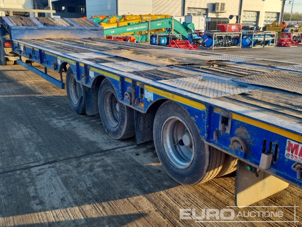 Low loader semi-trailer 2018 McCauley Tri Axle Step Frame Low Loader Trailer, Out Riggers, Hydraulic Ramps: picture 46 Low loader semi-trailer 2018 McCauley Tri Axle Step Frame Low Loader Trailer, Out Riggers, Hydraulic Ramps: picture 46