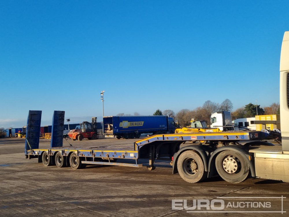 Low loader semi-trailer 2018 McCauley Tri Axle Step Frame Low Loader Trailer, Out Riggers, Hydraulic Ramps: picture 7 Low loader semi-trailer 2018 McCauley Tri Axle Step Frame Low Loader Trailer, Out Riggers, Hydraulic Ramps: picture 7