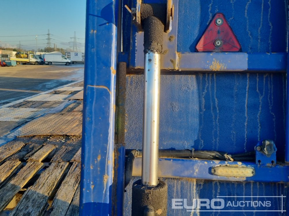 Low loader semi-trailer 2018 McCauley Tri Axle Step Frame Low Loader Trailer, Out Riggers, Hydraulic Ramps: picture 17 Low loader semi-trailer 2018 McCauley Tri Axle Step Frame Low Loader Trailer, Out Riggers, Hydraulic Ramps: picture 17