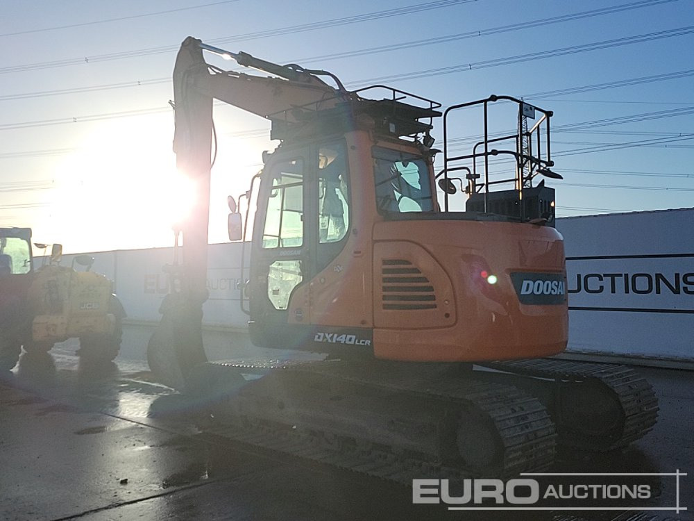 2019 Doosan DX140LC-5 - Crawler excavator: picture 3 2019 Doosan DX140LC-5 - Crawler excavator: picture 3