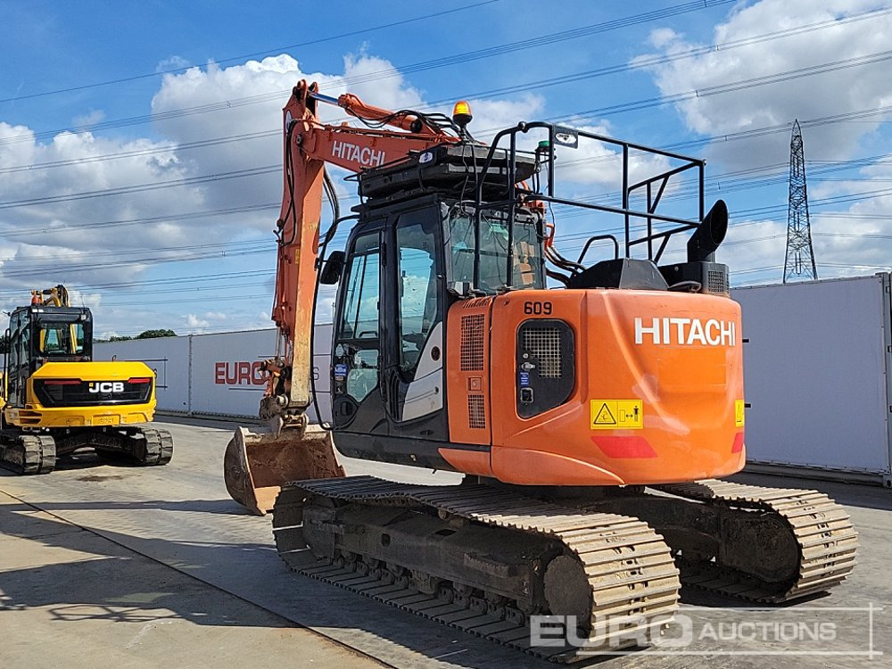 2019 Hitachi ZX135US-6 - Crawler excavator: picture 3 2019 Hitachi ZX135US-6 - Crawler excavator: picture 3