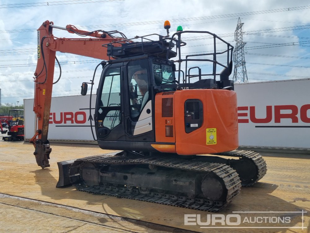 2019 Hitachi ZX135US-6 - Crawler excavator: picture 3 2019 Hitachi ZX135US-6 - Crawler excavator: picture 3