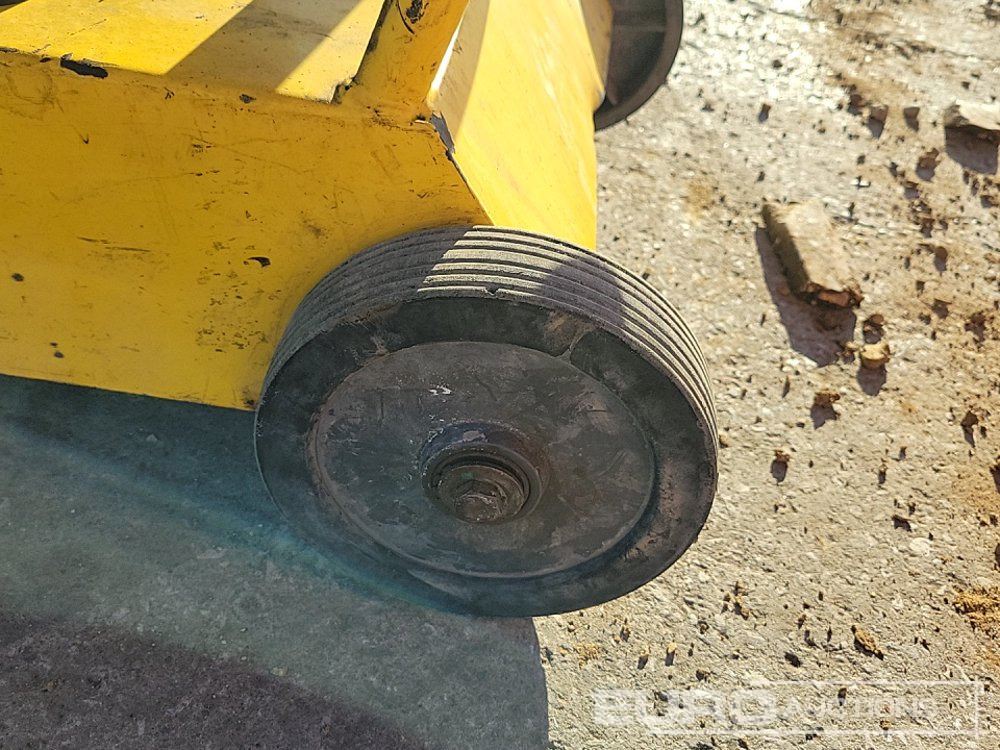 Asphalt machine 2019 Wacker Neuson BFS1345: picture 10