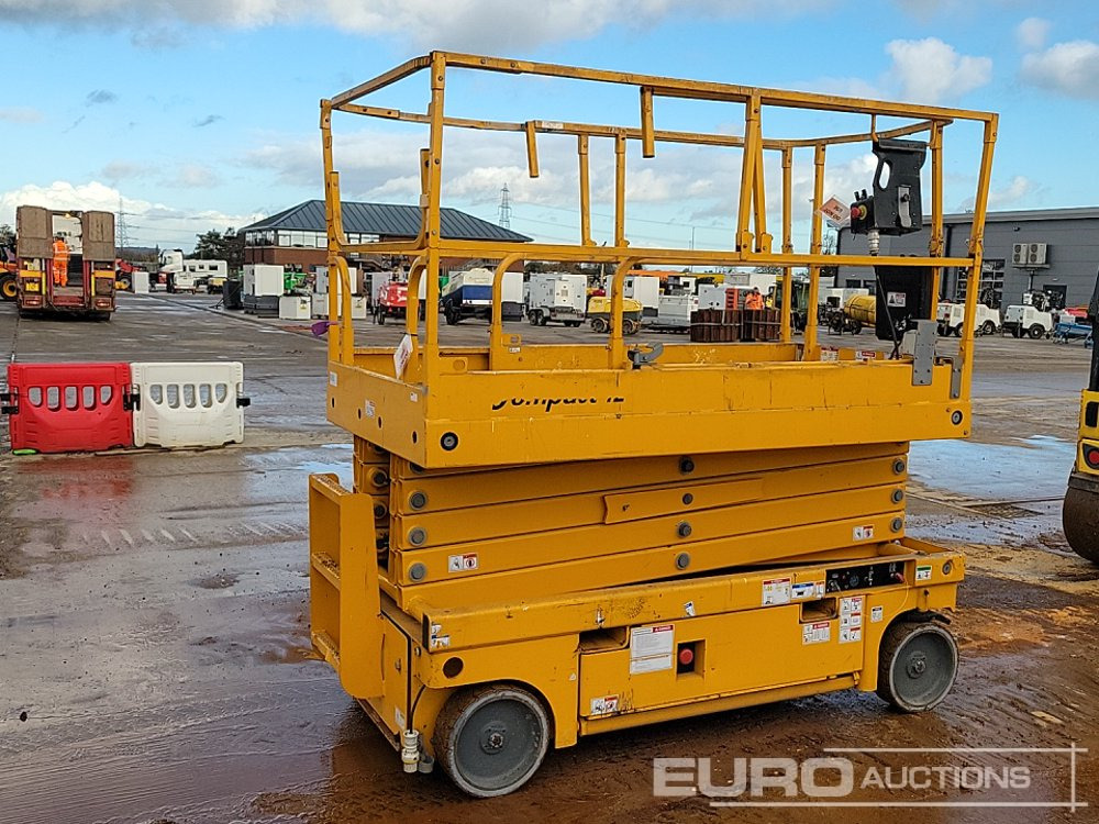 2020 Haulotte Compact 12 - Scissor lift: picture 5 2020 Haulotte Compact 12 - Scissor lift: picture 5