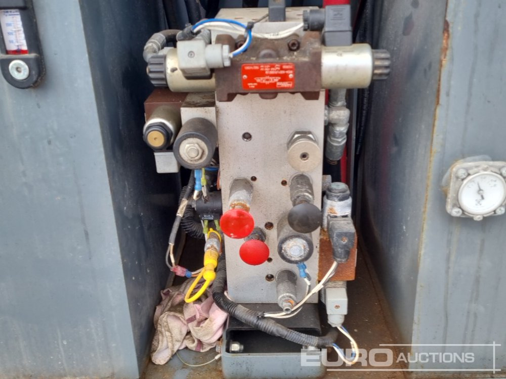 Aerial platform 2020 SkyJack SJ6832RT: picture 15