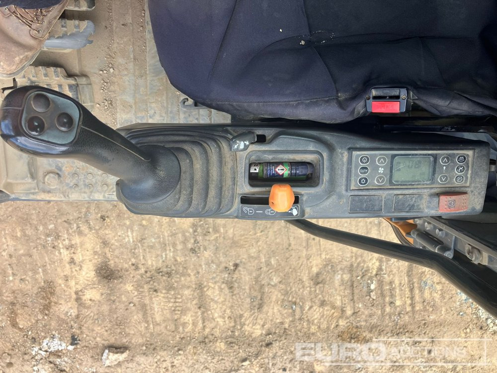 Crawler excavator 2021 Case CX130D: picture 26