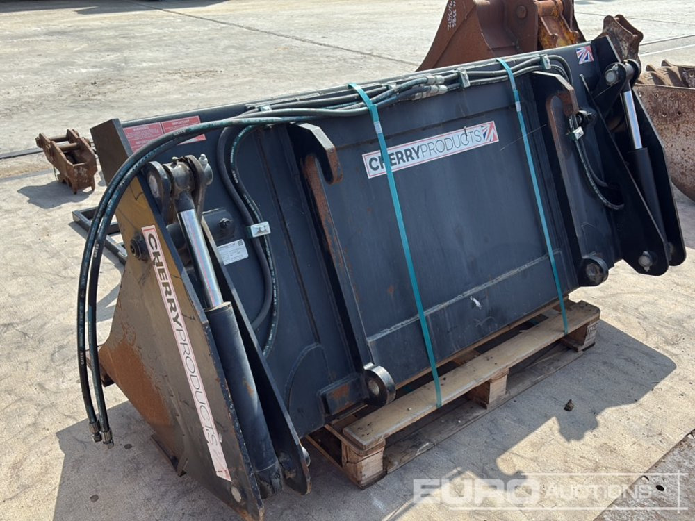 2021 Cherry 80" Hydraulic 4 in 1 Loading Bucket to suit JCB Telehandler - Bucket: picture 3 2021 Cherry 80" Hydraulic 4 in 1 Loading Bucket to suit JCB Telehandler - Bucket: picture 3
