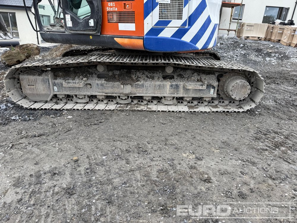 2021 Hitachi ZX225USLC-6 - Crawler excavator: picture 3 2021 Hitachi ZX225USLC-6 - Crawler excavator: picture 3