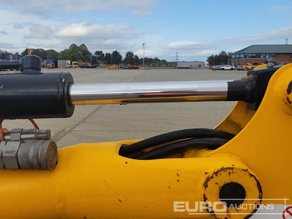 Mini excavator 2021 JCB 8008CTS: picture 25