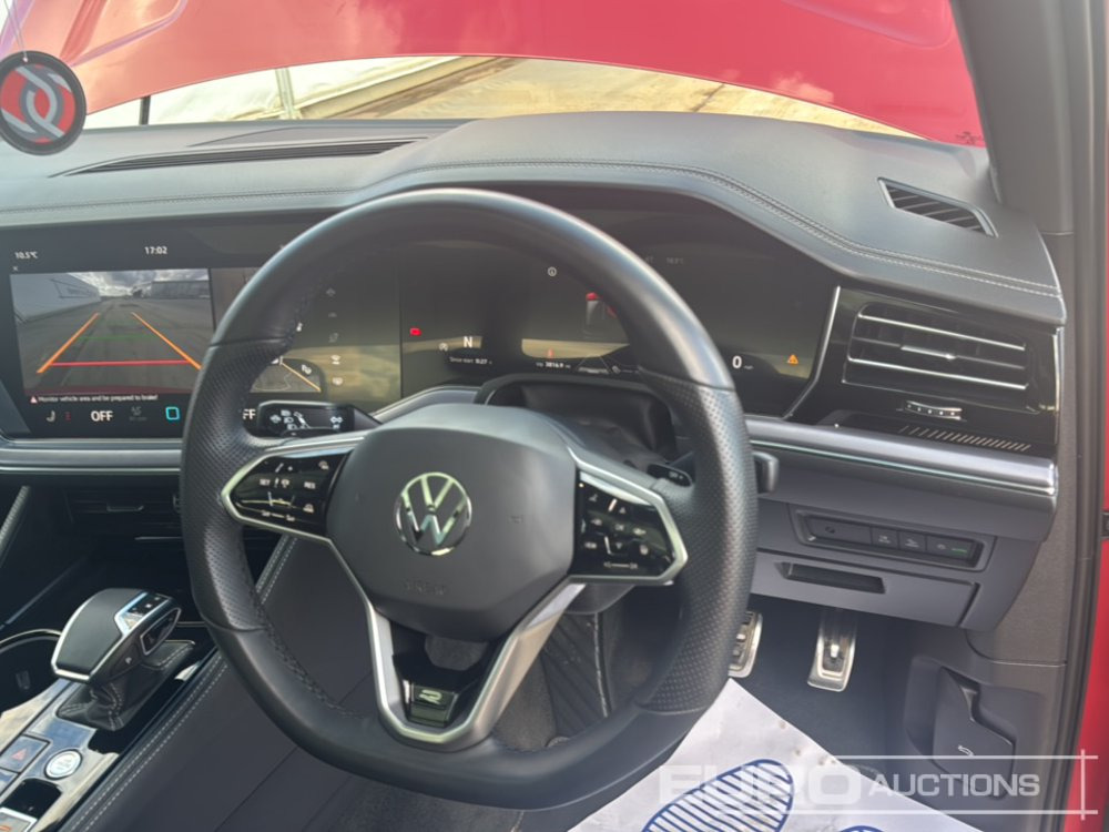 SUV 2023 Volkswagen Touareg V6 TDI: picture 27
