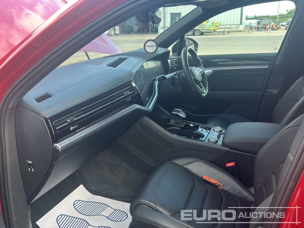 SUV 2023 Volkswagen Touareg V6 TDI: picture 22