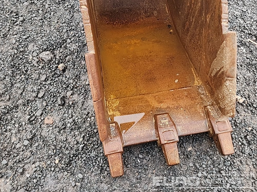 24" Strickland Digging Bucket 65mm Pin to suit 13 Ton Excavator - Bucket: picture 5 24" Strickland Digging Bucket 65mm Pin to suit 13 Ton Excavator - Bucket: picture 5