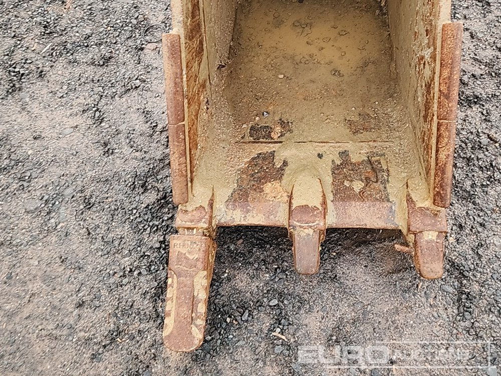 24" Strickland Digging Bucket 65mm Pin to suit 13 Ton Excavator - Bucket: picture 5 24" Strickland Digging Bucket 65mm Pin to suit 13 Ton Excavator - Bucket: picture 5