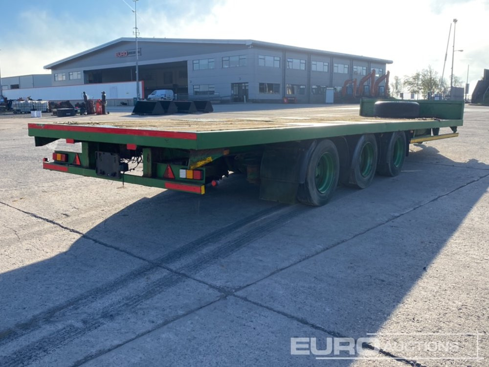 30' Tri Axle Drawbar Flatbed Trailer - Farm trailer: picture 4 30' Tri Axle Drawbar Flatbed Trailer - Farm trailer: picture 4