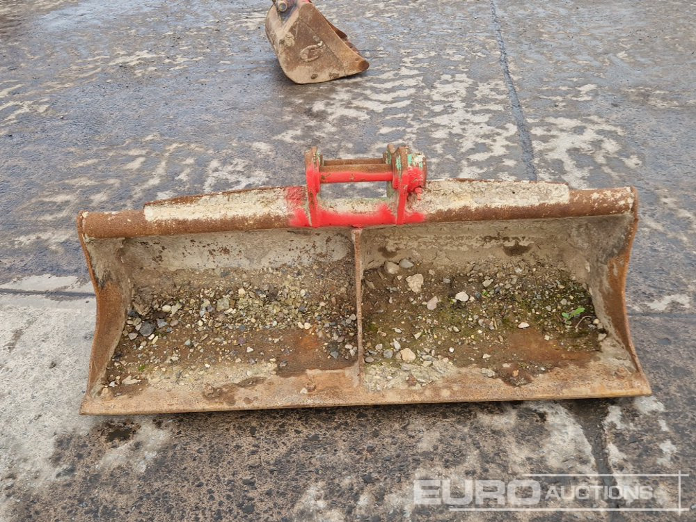 Bucket 60" Strickland Ditching Bucket 45mm Pin to suit 4-6 Ton Excavator: picture 8