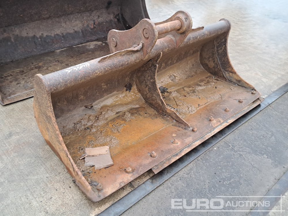 72" Strickland Ditching Bucket 65mm Pin to suit 13 Ton Excavator - Bucket: picture 4 72" Strickland Ditching Bucket 65mm Pin to suit 13 Ton Excavator - Bucket: picture 4